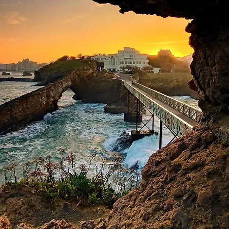 En Art - 3 - 3 Salles De Bains - 8 Pers - Cuisine - Salon - Piscine - Parking Biarritz